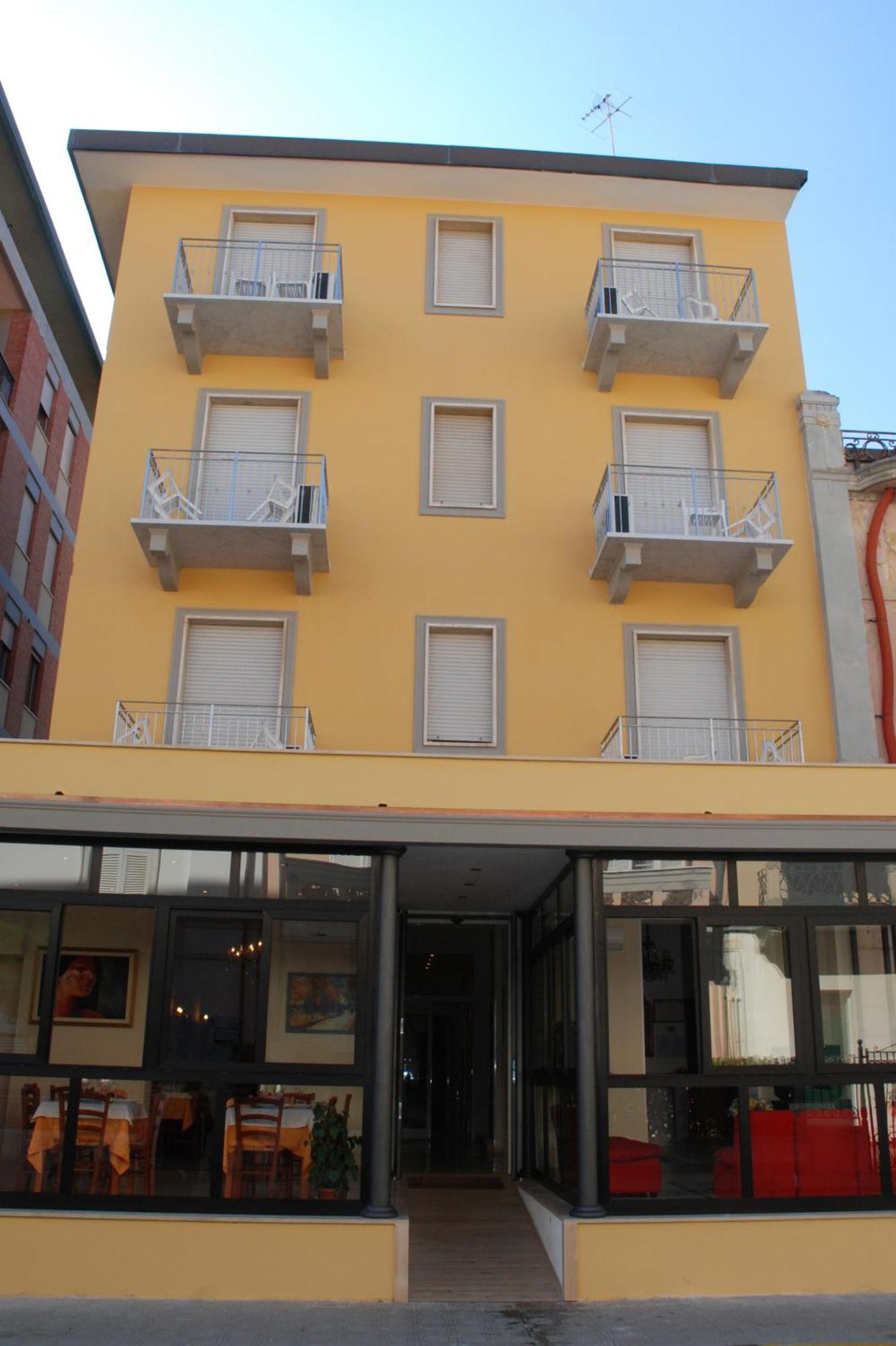 Hotel Caribe Viareggio Exterior photo